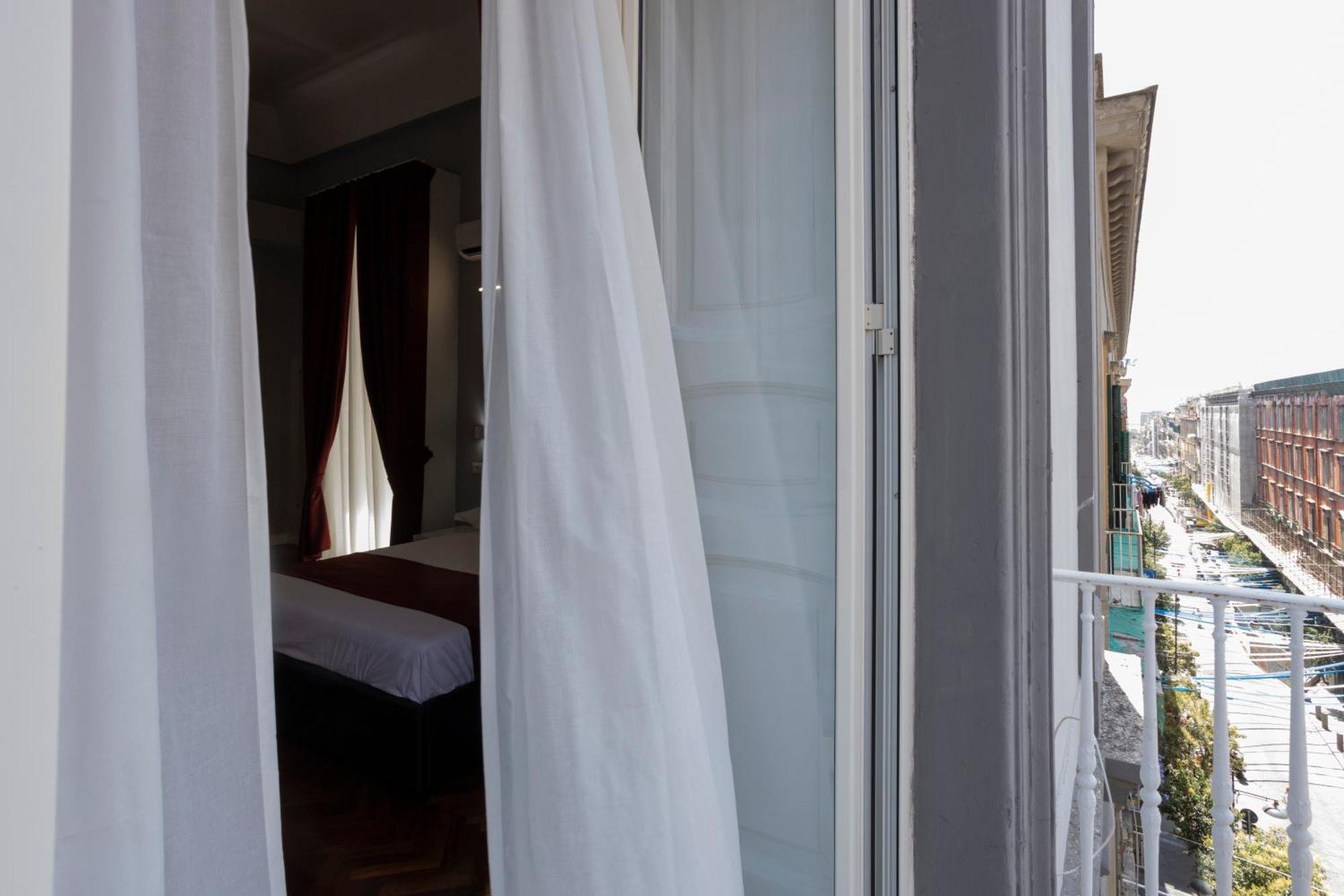 La Chambre Duomo Neapol Zewnętrze zdjęcie