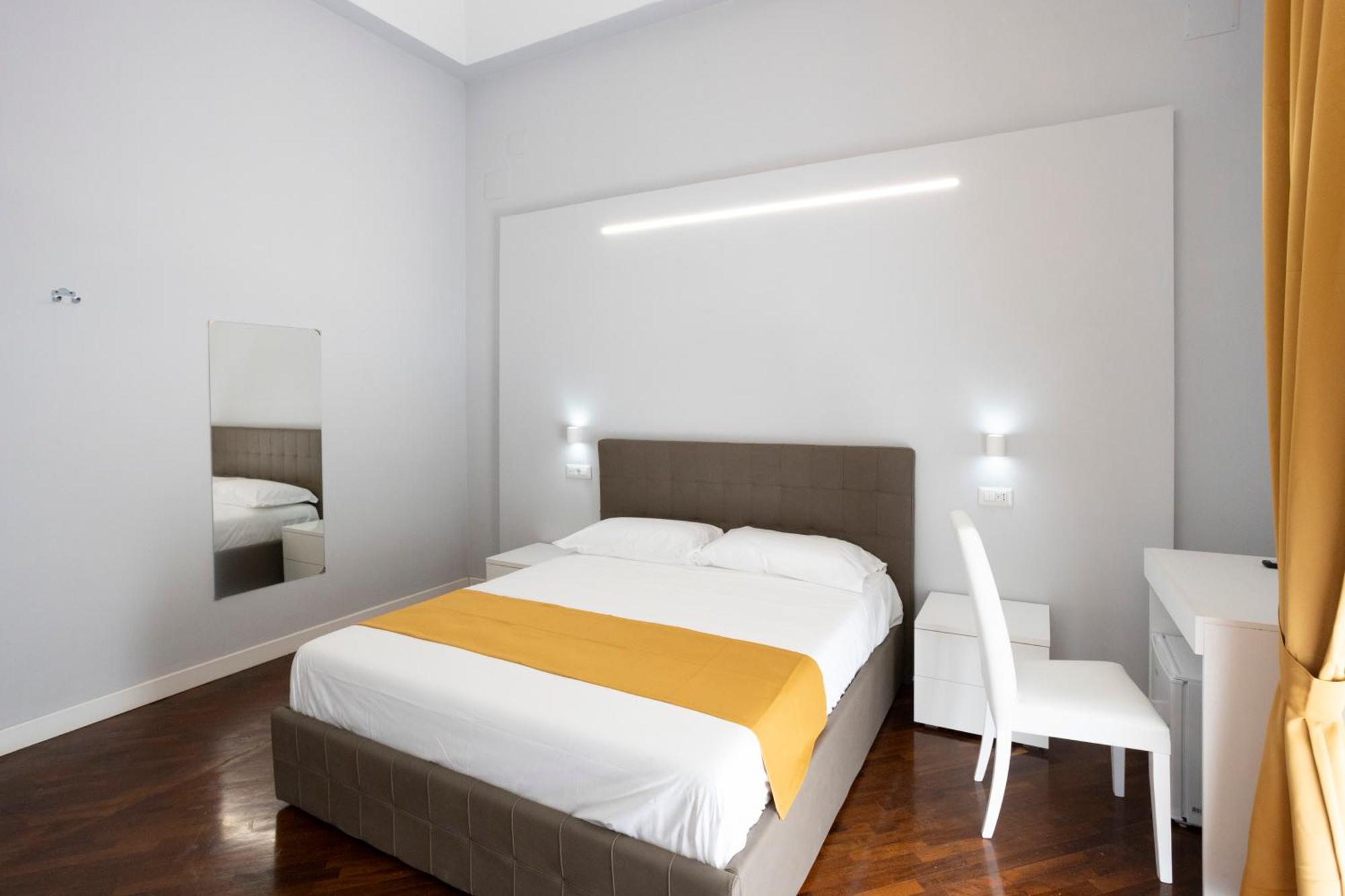 La Chambre Duomo Neapol Zewnętrze zdjęcie